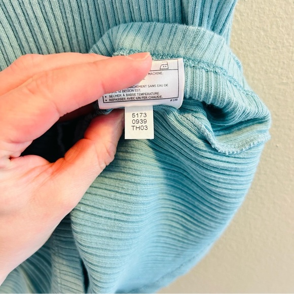 Ariat Ribbed Pocket Tank Top Bundle Womens Size Medium White Aqua Tanktops - Picture 7 of 13